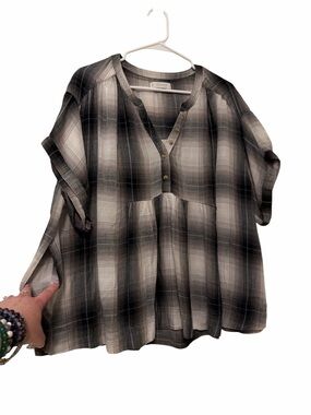 Lucky Brand Gray and Black Plaid Henley Button Front Baby Doll Shirt Pockets XL